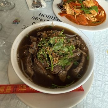 Lanna Thai Diner - Thai Near Me - Woburn, Massachusetts