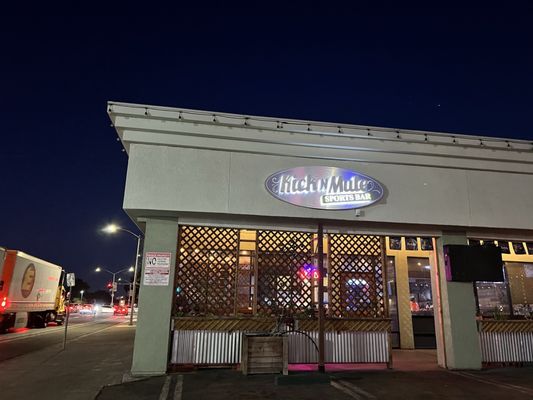Kick'n Mule Restaurant and Sports Bar by null
