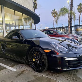 Horn's Collision Center - Body Shops Near Me - Long Beach, California