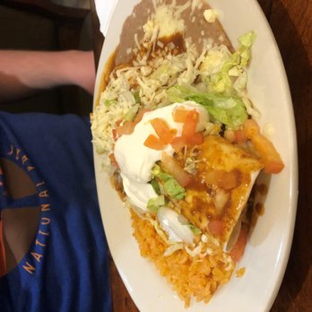 El Mezcal Restaurant - Chicken burrito meal (less than $10) - Mexican Near Me - Wisconsin Rapids, Wisconsin
