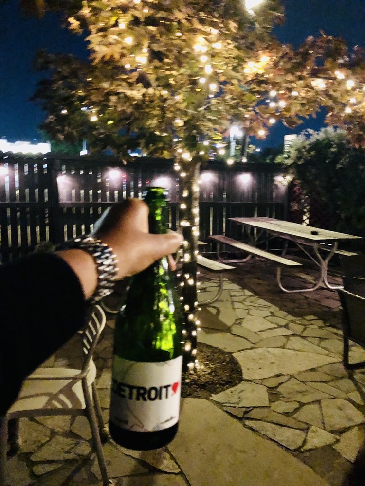 MOTOR CITY WINE 73 Photos & 123 Reviews 1949 Michigan Ave, Detroit