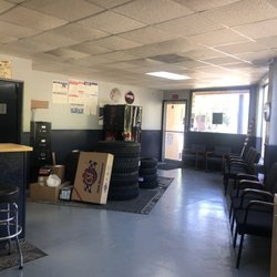 Hartford Tire And Auto Center - Inside