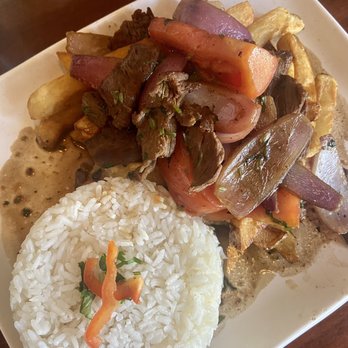 Listo el Pollo - Limo Saltado - Peruvian Near Me - Reseda, California