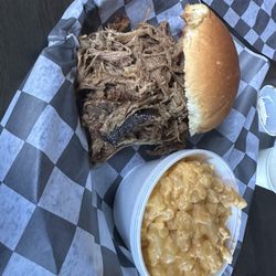 The R Bar - Pulled brisket Sandwhich with mac and cheese