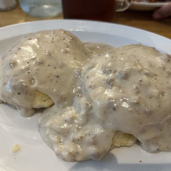Eggy's Diner Chicago - Biscuits and sausage gravy - Breakfast & Brunch Near Me - Chicago, Illinois