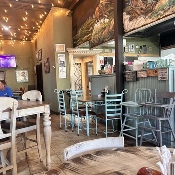 Bartels Restaurant  - the interior of a restaurant - Coffee & Tea Near Me - Red Bluff, California