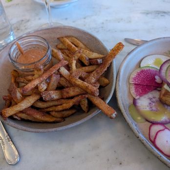 Fox and Pearl - fries - New American Near Me - Kansas City, Missouri