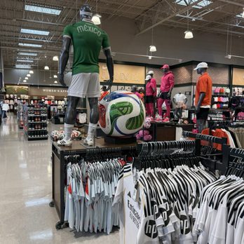 DICK'S Sporting Goods - Soccer - Sports Wear Near Me - Dallas, Texas