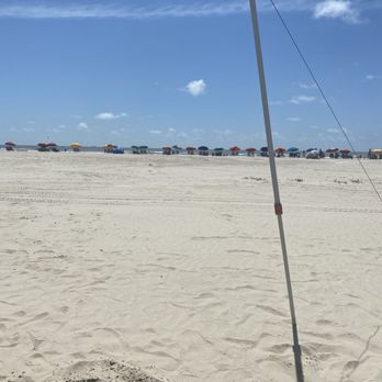 Stewart Beach - See the space you're not allowed to be and what you'll need to walk to the water if you're not paying 50$ - Beaches Near Me - Galveston, Texas Stewart Beach - See the space you're not allowed to be and what you'll need to walk to the water if you're not paying 50$ - Beaches Near Me - Galveston, Texas
