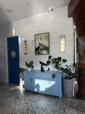 The Syren Oyster & Cocktail Bar by null