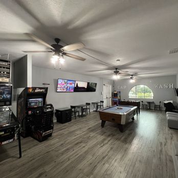 Orange Hand Car Wash - Entertainment Room for customers. - Car Wash Near Me - Orange, California Orange Hand Car Wash - Entertainment Room for customers. - Car Wash Near Me - Orange, California
