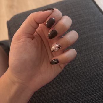 Aria Nails Spa - Nail Salons Near Me - West Hartford, Connecticut