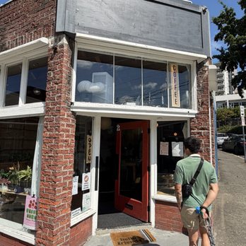Orange Goose Coffee - Outside - Themed Cafes Near Me - Seattle, Washington Orange Goose Coffee - Outside - Themed Cafes Near Me - Seattle, Washington