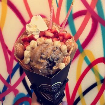 Wowfulls - Cookies and cream ice cream, original waffle, mochi, strawberries, whipped cream, caramel drizzle, and poki sticks - Desserts Near Me - Brooklyn, New York Wowfulls - Cookies and cream ice cream, original waffle, mochi, strawberries, whipped cream, caramel drizzle, and poki sticks - Desserts Near Me - Brooklyn, New York