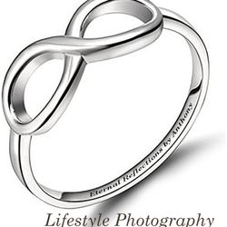 Eternal Reflections - Capturing the moments in your life that count the most.  Weddings, engagements, family photography, senior portraits, and more.