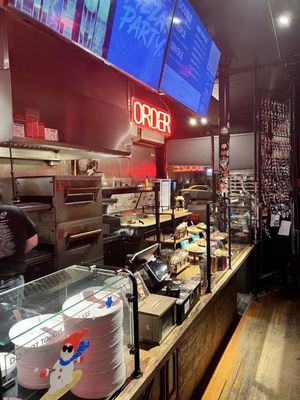 Mikey's Late Night Slice by null