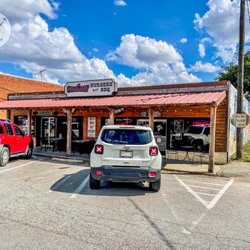 Outlaw Burgers & BBQ - Outside Entrance