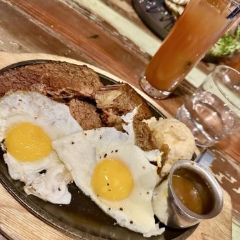 Common Restaurant - Steak and Eggs - Cocktail Bars Near Me - Savannah, Georgia Common Restaurant - Steak and Eggs - Cocktail Bars Near Me - Savannah, Georgia