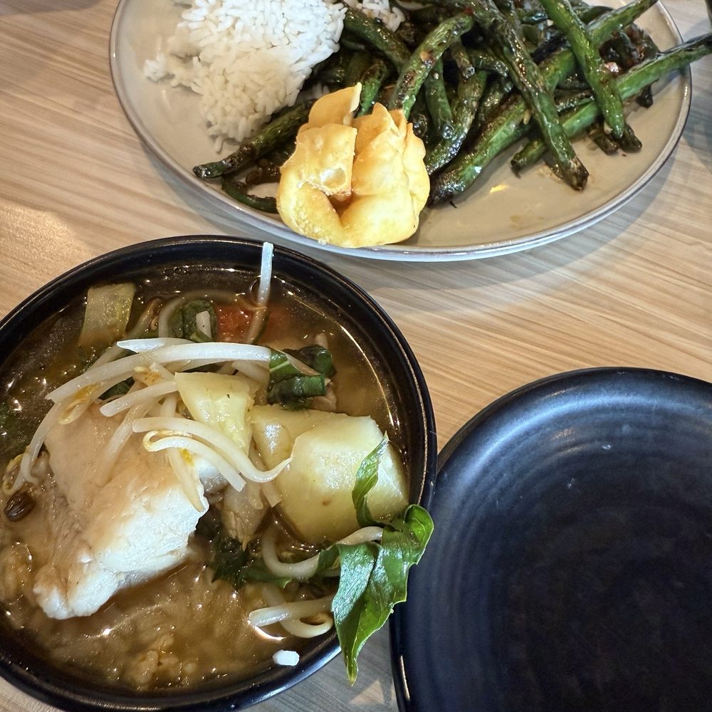 Linh's Bistro - Vietnamese Near Me - Dayton, Ohio Linh's Bistro - Vietnamese Near Me - Dayton, Ohio