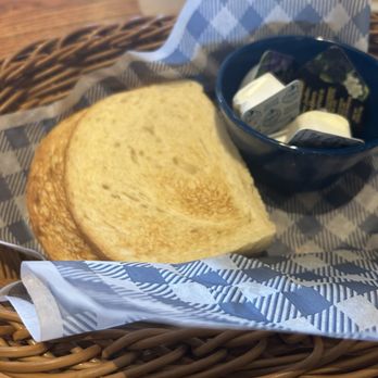 Cracker Barrel Old Country Store - Toast - Breakfast & Brunch Near Me - Willoughby, Ohio