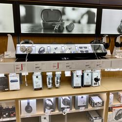 Staples - Staples - headphones