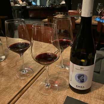 Salotto Caronte - Good vino - Italian Near Me - Rome, RM