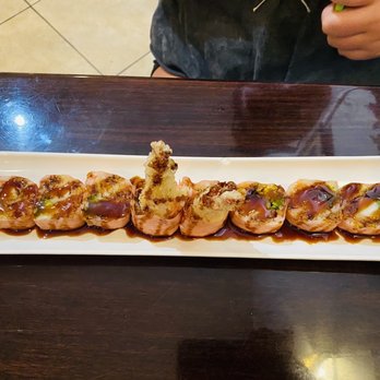 Bell Hut - Pink lady roll - Asian Fusion Near Me - Mechanicsville, Virginia