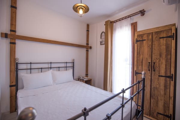 Menendi Otel by null