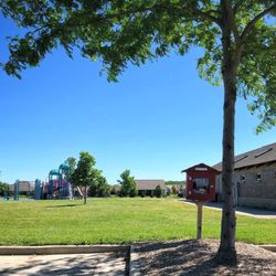 Rivers Crossing Park - Little free library next to parking lot