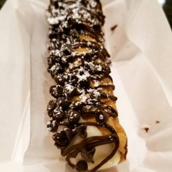 CC's Cupcake Heaven - Birthday & Wedding Cakes - Cannoli