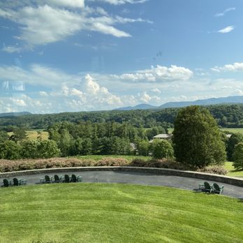Library Lounge at Biltmore Inn - Outside vista from the Library Lounge - New American Near Me - Biltmore Forest, North Carolina Library Lounge at Biltmore Inn - Outside vista from the Library Lounge - New American Near Me - Biltmore Forest, North Carolina