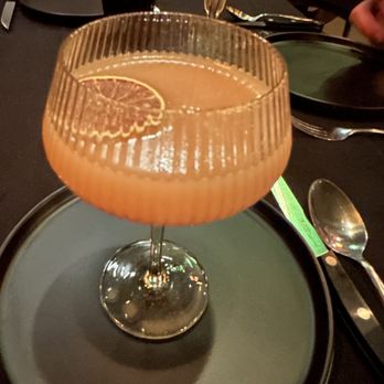 Mainlander - Yummy drink pairing - Supper Clubs Near Me - St. Louis, Missouri