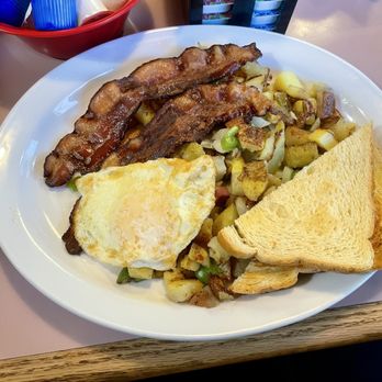 Main Street Grill - Wonderful breakfast! - American Near Me - Centralia, Washington