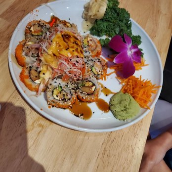 Sushi Sake Hammocks - Volcano Shrimp, not sure if it was spoiled or too much for my friend but she got sick the next day. - Sushi Bars Near Me - Miami, Florida