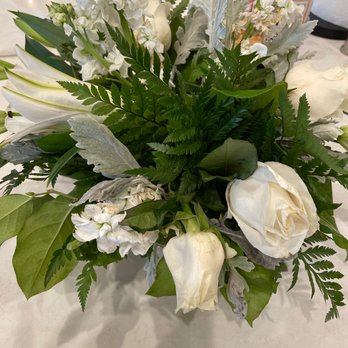 La Ocasion Flower Shop - Roses stalk and greens dead upon arrival Waste of our friends money - Florists Near Me - Phoenix, Arizona La Ocasion Flower Shop - Roses stalk and greens dead upon arrival Waste of our friends money - Florists Near Me - Phoenix, Arizona