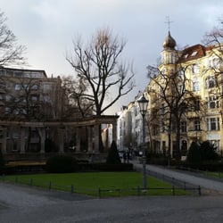 Viktoria-Luise-Platz - ...zur Regensburger Strasse.