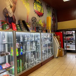 Balboa Smoke Shop - Smoke shop