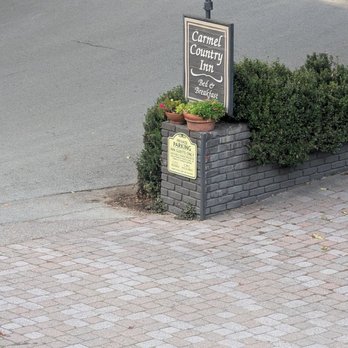 Carmel Country Inn - Quaint - Hotels Near Me - Carmel, California Carmel Country Inn - Quaint - Hotels Near Me - Carmel, California