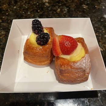 Paris Baguette - 12.3.25 - Donuts Near Me - Germantown, Maryland Paris Baguette - 12.3.25 - Donuts Near Me - Germantown, Maryland