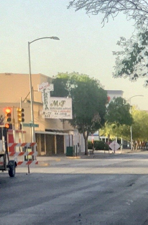 M & F WHOLESALE FLORAL SUPPLIES Updated October 2024 212 S Oregon