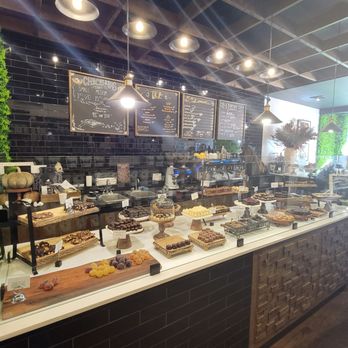 cacao - Chocolatiers & Shops Near Me - Newton, Massachusetts
