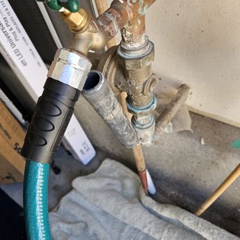 Kalooby Carpet Care - Tight secure connection at hose bib. - Carpet Cleaning Near Me Kalooby Carpet Care - Tight secure connection at hose bib. - Carpet Cleaning Near Me
