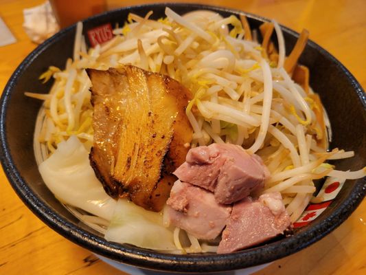 Ryus Noodle Bar by null