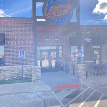 Legends American Grill - the entrance to the restaurant - Bars Near Me - Marshalltown, Iowa