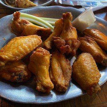 Hattricks - Dave's Way Chicken Wings - American Near Me - Tampa, Florida Hattricks - Dave's Way Chicken Wings - American Near Me - Tampa, Florida