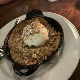 WARM SKILLET COOKIE
