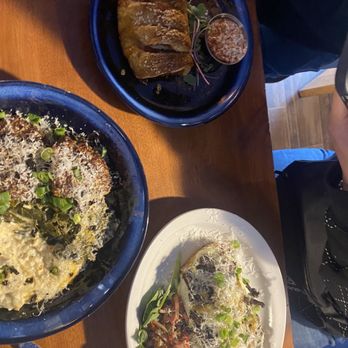 Bear Bear - Breakfast & Brunch Near Me - Leavenworth, Washington Bear Bear - Breakfast & Brunch Near Me - Leavenworth, Washington