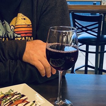 305 Wine Garage - Wine Bars Near Me - Fortville, Indiana 305 Wine Garage - Wine Bars Near Me - Fortville, Indiana