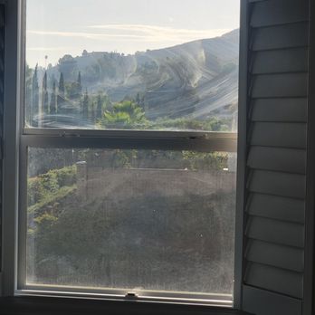 Clearvu Window Cleaning - Upstairs bedroom before pic - Window Washing Near Me - Murrieta, California Clearvu Window Cleaning - Upstairs bedroom before pic - Window Washing Near Me - Murrieta, California