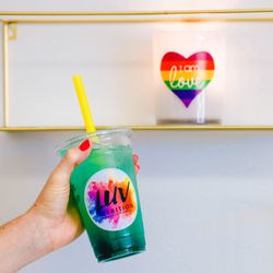 Try one of our LIT Teas, and have energyyyyyy + mental clarity for your day! 5 calories, ZERO sugar, full of anti-oxidants and B vitamins.